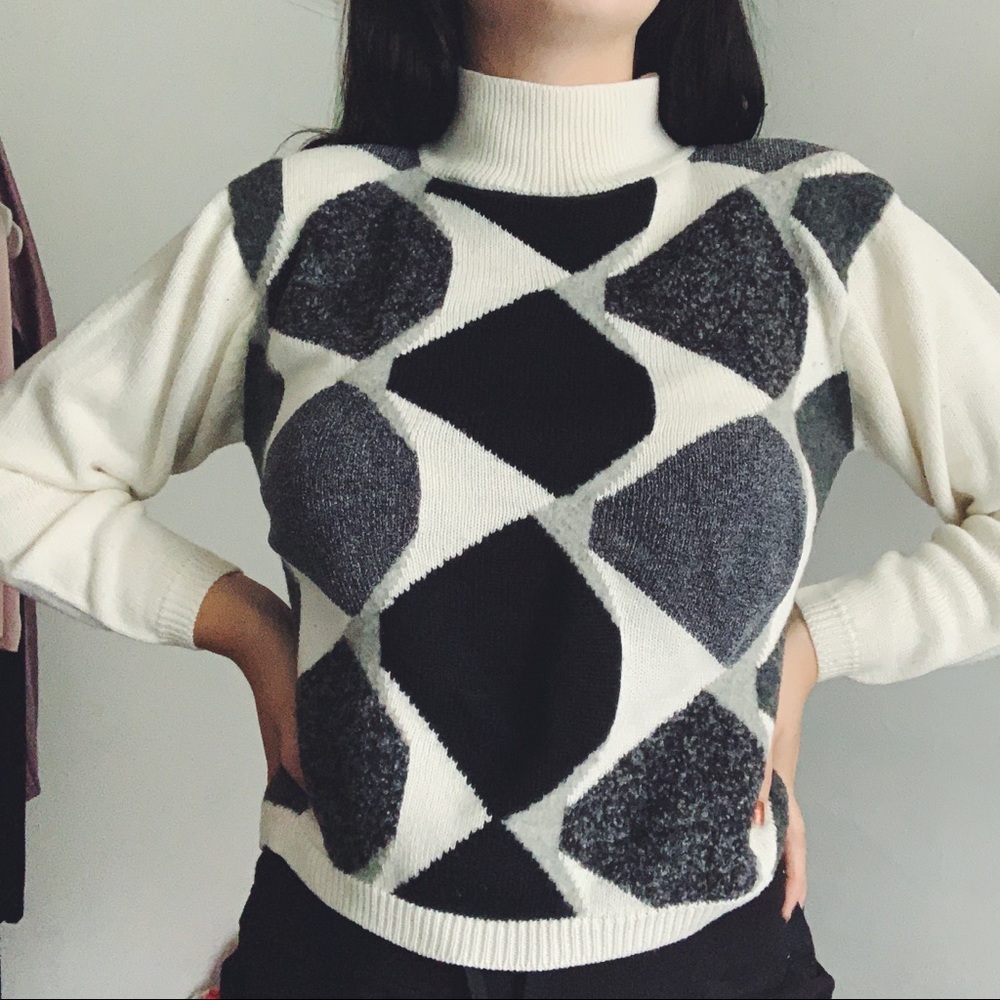 vintage gray and white turtleneck sweater
